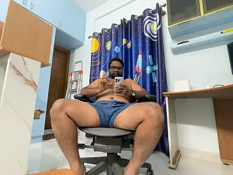 Snapshot of snickersnee chatting on 02-10-26, 04:55 snickersnee online show from 02-10-26, 04:55