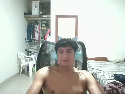 Snapshot of wilsoncrazz chatting on 10-10-25, 04:00 wilsoncrazz online show from 10-10-25, 04:00