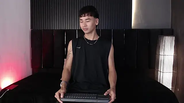 Dominic ghost online show from 12-23-25, 05:05