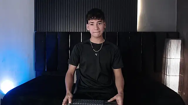 Dominic ghost online show from 01-15-26, 04:06