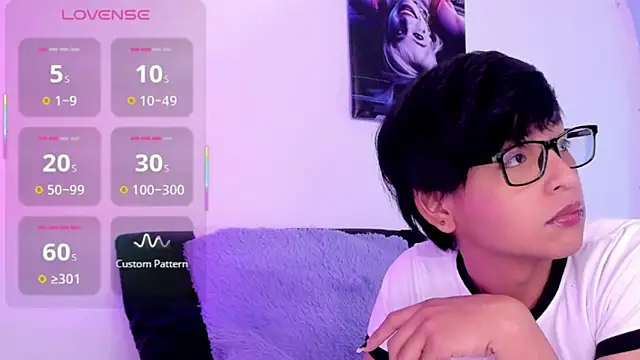 Snapshot of Dannyhot_ chatting on 09-22-25, 08:44 Dannyhot online show from 09-22-25, 08:44