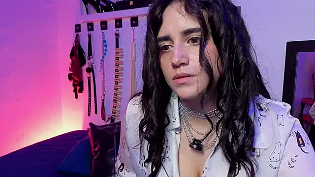 elowen halley1 online show from 02-19-26, 06:04