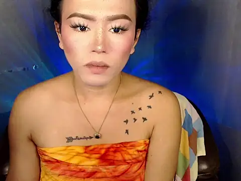 Snapshot of hugecock_jane chatting on 12-15-25, 03:27 hugecock jane online show from 12-15-25, 03:27