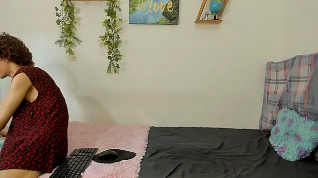 Peterfrost19 online show from 09-19-25, 03:45