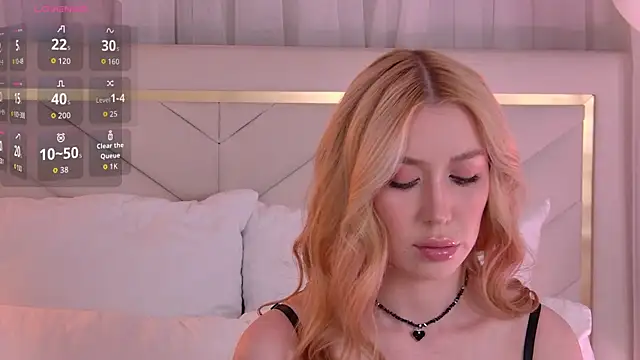 VelvetHell online show from 09-18-25, 03:41