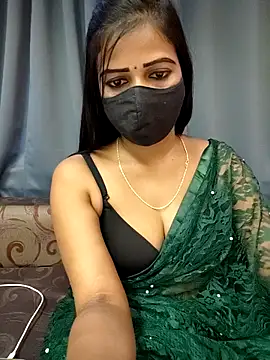 Snapshot of Misss-julli chatting on 10-19-25, 06:47 Misss-julli online show from 10-19-25, 06:47