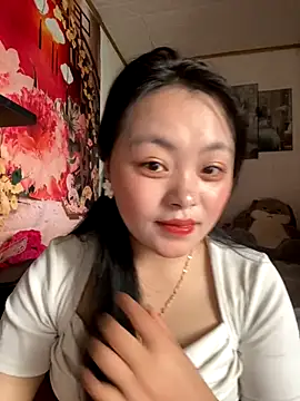 Snapshot of Julia-Elsa chatting on 10-03-25, 04:31 Julia-Elsa online show from 10-03-25, 04:31