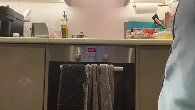 Snapshot of CelineLuxe chatting on 09-28-25, 05:51 CelineLuxe online show from 09-28-25, 05:51