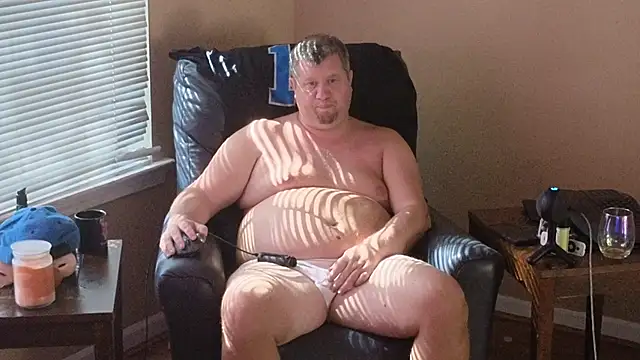 Single White Male online show from 09-28-25, 04:45