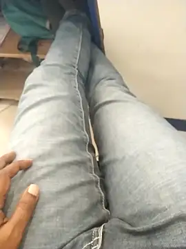 have A fun3276 online show from 10-05-25, 10:24