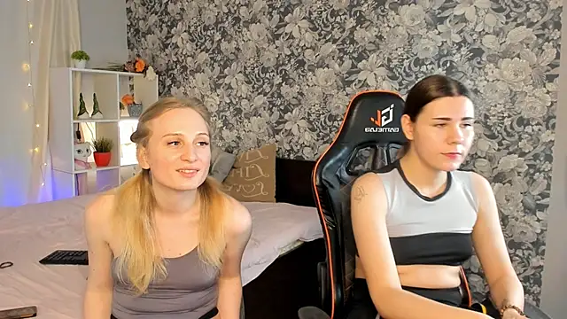 Laila Blarr online show from 12-04-25, 11:08