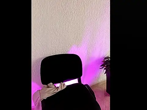  MoonBlue  online show from 09-17-25, 03:57