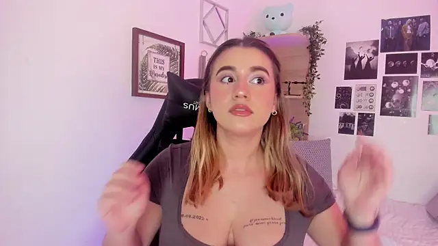 Snapshot of Lana_Herondale chatting on 09-17-25, 01:35 Lana Herondale online show from 09-17-25, 01:35