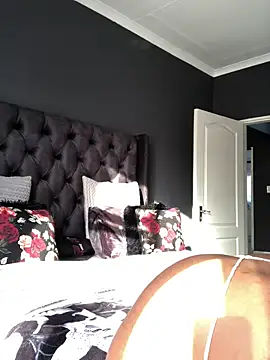 Snapshot of Thick_Shawtyy chatting on 09-18-25, 02:30 Thick Shawtyy online show from 09-18-25, 02:30