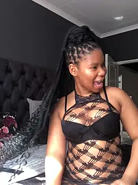 Snapshot of Thick_Shawtyy chatting on 10-05-25, 12:14 Thick Shawtyy online show from 10-05-25, 12:14