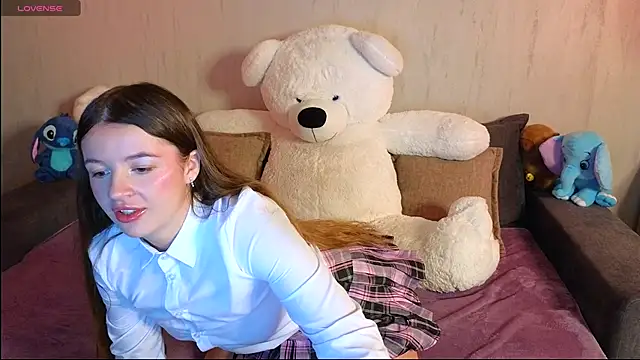 Snapshot of Rosaline_lov chatting on 10-30-25, 07:25 Rosaline lov online show from 10-30-25, 07:25