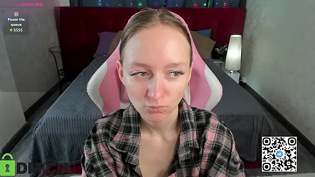 Mia E1fie online show from 02-03-26, 11:32