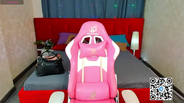 Mia E1fie online show from 02-08-26, 01:09