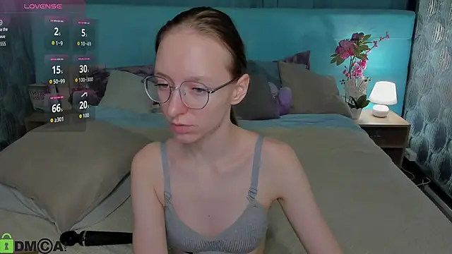 Mia E1fie online show from 03-27-26, 11:59