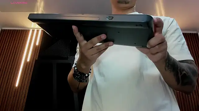 marco garciia  online show from 10-04-25, 11:14