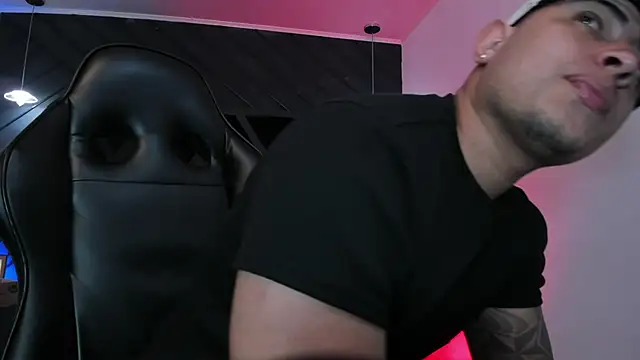 marco garciia  online show from 02-18-26, 11:11