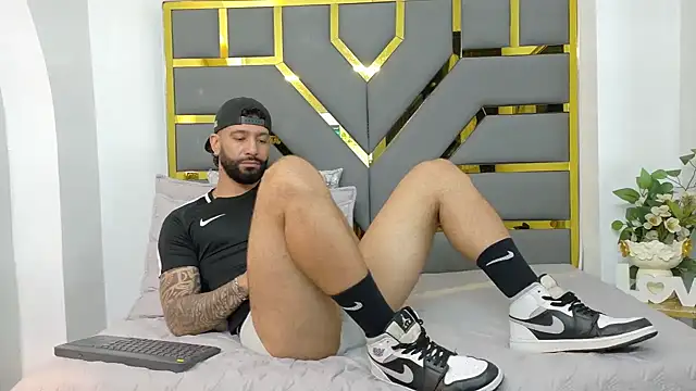 yorbymaxx online show from 10-06-25, 02:14