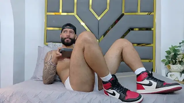 yorbymaxx online show from 10-21-25, 02:18