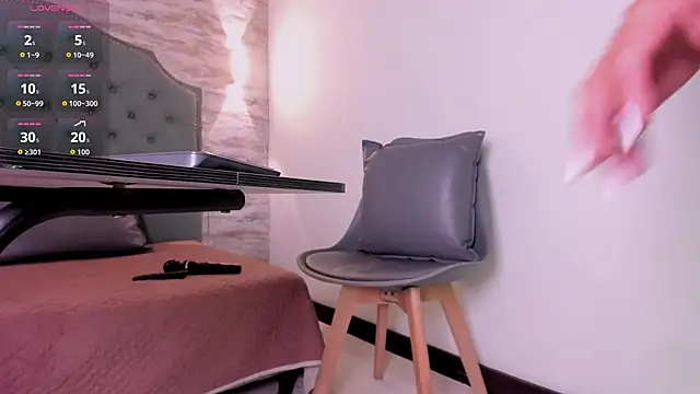 Maia 520 online show from 09-16-25, 06:09