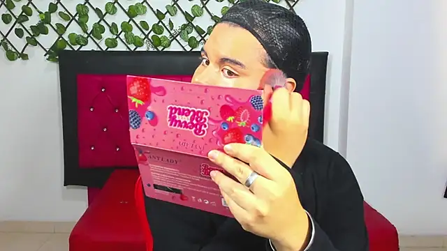 Lady Evelynn online show from 09-29-25, 07:30