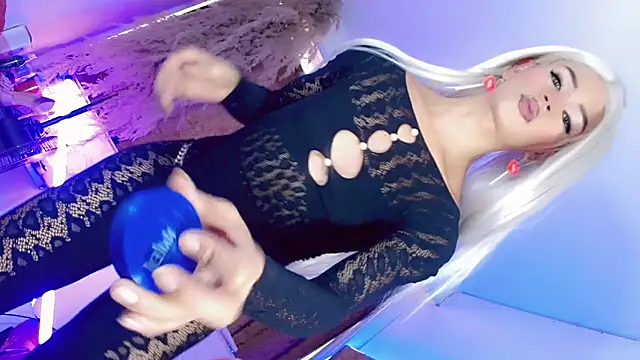 ravenous charmer online show from 11-30-25, 02:10