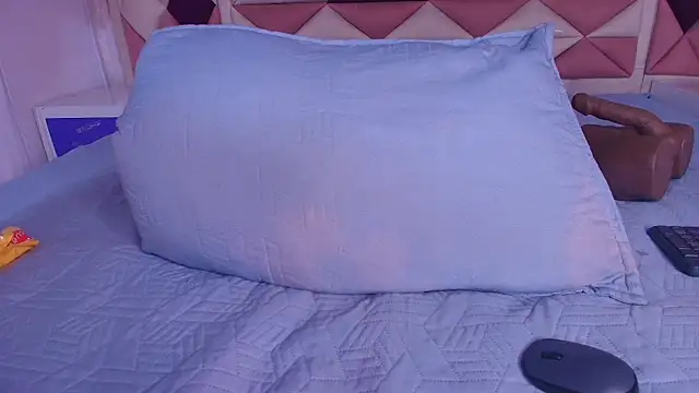 valecastro  online show from 09-11-25, 07:14