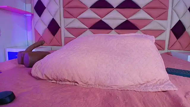 valecastro  online show from 09-26-25, 07:18