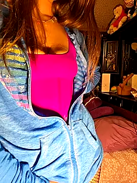 Snapshot of xXKnifeRiderXx chatting on 10-23-25, 01:16 xXKnifeRiderXx online show from 10-23-25, 01:16