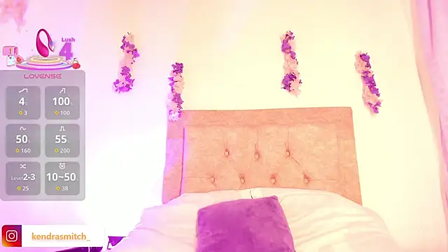 Snapshot of kendra_smiitch chatting on 10-14-25, 02:34 kendra smiitch online show from 10-14-25, 02:34