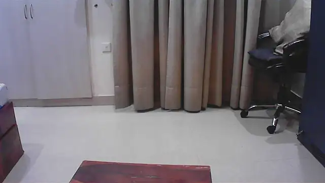 Snapshot of elize__ chatting on 11-28-25, 02:25 elize online show from 11-28-25, 02:25