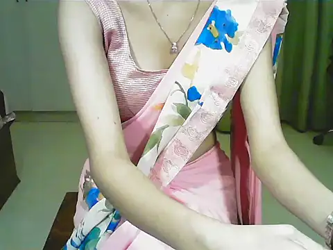 Snapshot of elize__ chatting on 12-15-25, 03:00 elize online show from 12-15-25, 03:00