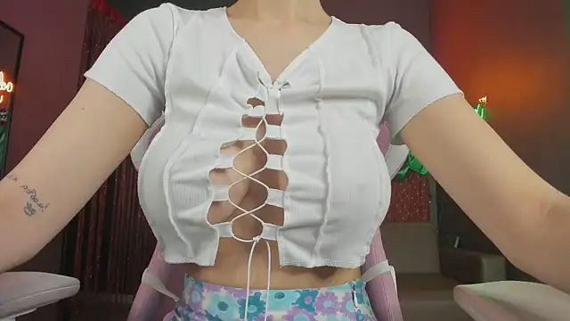 Alice dusk  online show from 12-16-25, 12:10