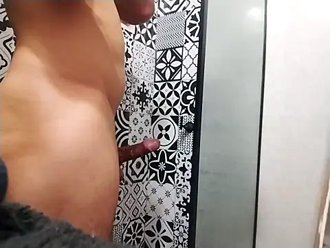 Snapshot of nazz01 chatting on 10-02-25, 04:30 nazz01 online show from 10-02-25, 04:30