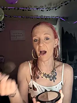 Purple2StayThnxx online show from 09-16-25, 07:04