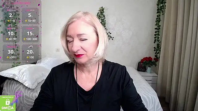 hunters woman online show from 10-31-25, 12:06