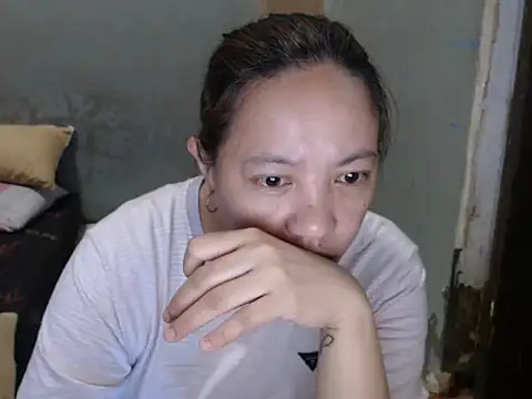 Snapshot of Rose_slut_squirt chatting on 02-17-26, 11:11 Rose slut squirt online show from 02-17-26, 11:11