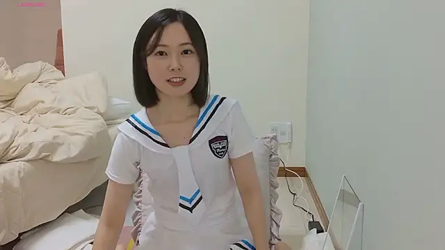 Snapshot of tsumugi_0721 chatting on 10-18-25, 08:48 tsumugi 0721 online show from 10-18-25, 08:48