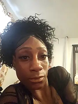 Snapshot of DontWonder23_ chatting on 12-17-25, 01:06 DontWonder23 online show from 12-17-25, 01:06