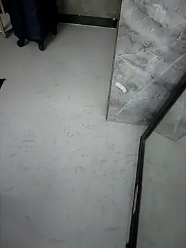 Snapshot of _Danny__ chatting on 10-31-25, 04:08 Danny online show from 10-31-25, 04:08