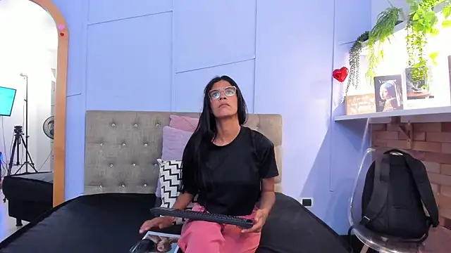 milavega  online show from 03-31-26, 05:13