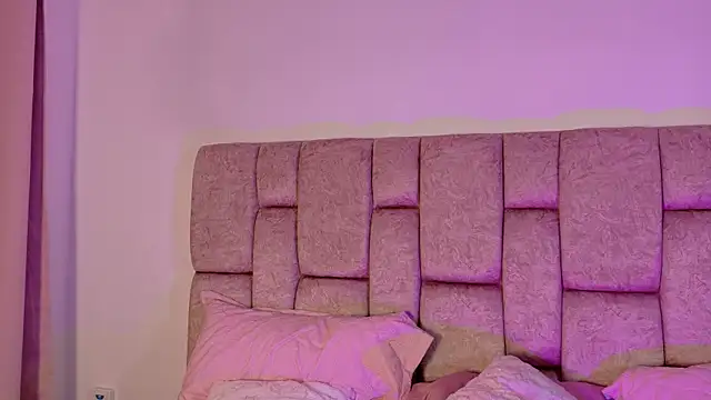 LolaYun online show from 09-12-25, 03:06