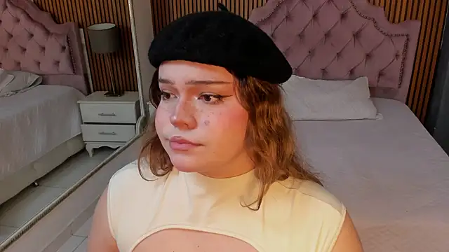 Snapshot of Maxxxine1 chatting on 09-23-25, 12:24 Maxxxine1 online show from 09-23-25, 12:24