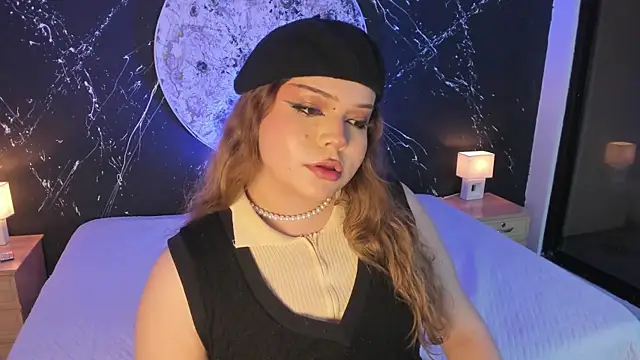 Snapshot of Maxxxine1 chatting on 10-04-25, 04:21 Maxxxine1 online show from 10-04-25, 04:21