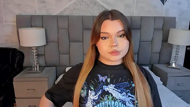 Snapshot of Maxxxine1 chatting on 10-29-25, 05:20 Maxxxine1 online show from 10-29-25, 05:20