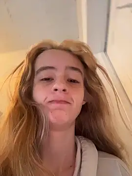 SeccySerena online show from 02-17-26, 03:08